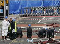 Continuă ancheta poliţiei, la aeroportul din Glasgow