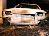 Carro queimado na França