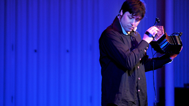 Spiers and Boden live at City Halls. Photo by Louis Decarlo.