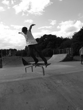 Ollie W - Backside feeble grind
