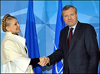 Юлія Тимошенко і Генеральний секретар НАТО Схеффер.