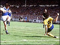 Roger Osborne scores the winning FA Cup final goal