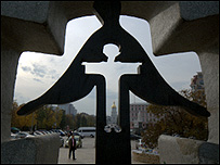 Український парламент визнав Голодомор геноцидом українського народу у 2006-му році