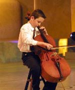 Steffan Morris - cyntaf unawd llinynol