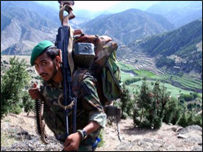 سرباز افغان در نورستان (آرشیو)