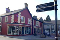 Canolfan gemwaith Rhiannon.