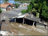 Následky prosincového zemětřesení a následné tsunami