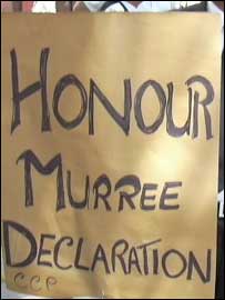 وکلاء کے بینر: فائل فوٹو