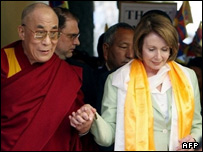 Dalay Lama ve Nancy Pelosi