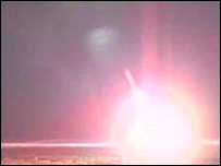 روز چهارشنبه منابع نظامی جمهوری اسلامی از پرتاب آزمایشی نه فروند موشک میان‌ برد و دور‎‌ برد شامل موشک ارتقا یافته شهاب-3 خبر داده بودند