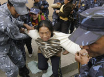 नेपाल में प्रदर्शन कर रहे तिब्बती (फ़ाइल फ़ोटो)