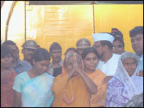 नागपुर में ज़मानत पर छूटी महिलाएँ