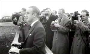 The opening of the M1