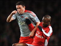 Trung phong Robbie Keane