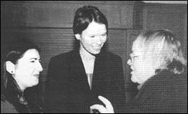 Mo Mowlam with members of the Coventry Irish Society in 1999 