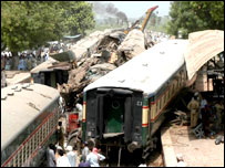 पाकिस्तान में रेल दुर्घटना