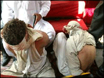 Karaçi'deki çatışmada yaralananlar 