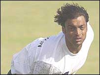 شعیب اختر:کاندھے میں تکلیف کے باعث کراچی ٹیسٹ نہیں کھیلیں گے