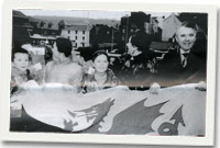 llun o'r bont newydd.