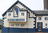 Theatr Grove Park, Wrecsam