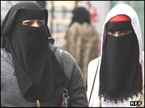 زنان روبنده دار مسلمان در لندن