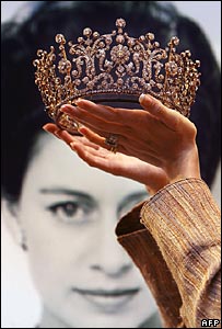 玛格丽特公主结婚时佩戴的钻石王冠