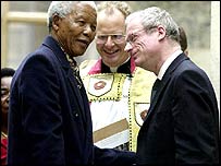 کريس اسميت، وزير فرهنگ سابق بريتانيا و نلسون ماندلا