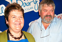 Falmai a Gareth Roberts