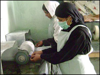 مېرمنې اودکورلګښتون