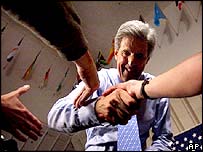 O senador John Kerry em campanha