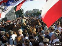 Seguidores de Pinochet fazem fila em seu velório, em Santiago