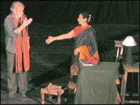 टॉम आल्टर और मृणालिनी साराभाई