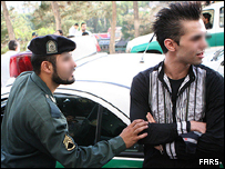 پلیس تهران در برخورد با مدلهای مو پسران