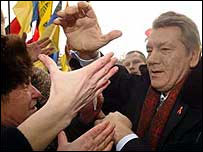 Віктор Ющенко в Донецьку. Фото УНІАН