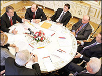 Yuşçenko ve siyasi liderler