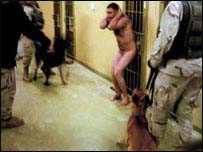 Ebu Gureyb'deki tutsaklara kötü muamele