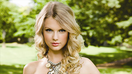 American country pop singer-songwriter Taylor Swift