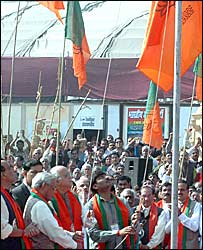 واجپئی اور اڈوانی کنونشن کے افتتاح کے موقع پر