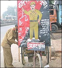 आज़ाद पुलिस, ब्रह्मपाल अपने रिक्शे के साथ