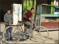 ماشومان او بايسکل ځغلول