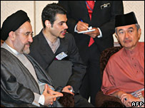 محمد خاتمی و محمد بداوی، نخست وزير مالزی 