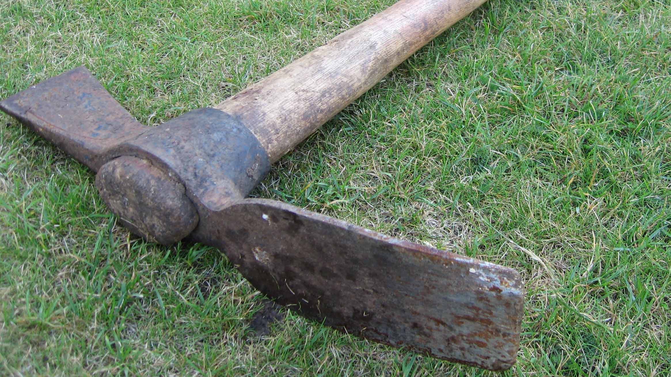 Matthew Biggs describes his mattock.