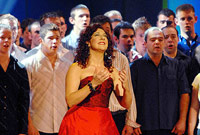 Shân Cothi a Chôr y Ffermwyr Ifanc