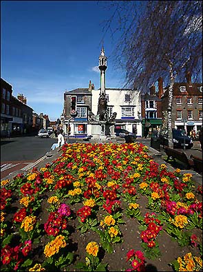 目前怀特岛最主要的工业依然是旅游业。