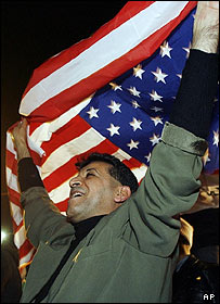 شادمانی يک تن از مخالفان صدام حسين