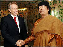 Tony Blair şi Muamar Gaddafi
