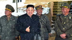 金正恩巡视前线