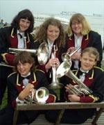 Ffion Halfpenny, Nia Morris, Bethan Roberts, Catrin Herdman a Lowri Davies o Fand Gwaencaegaerwen - Trydydd - cystadleuaeth Bandpress dosbarth 4