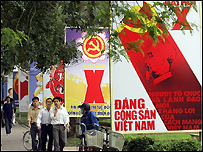 Đại hội X của đảng cầm quyền tại Việt Nam tháng Tư 2006