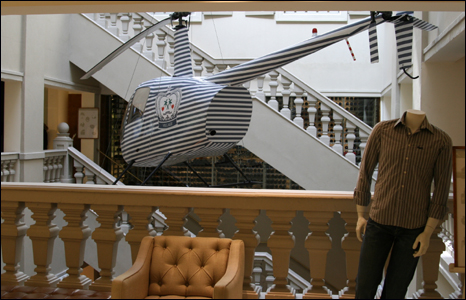 Trực thăng mô hình ở khu mua sắm cho người giàu Daslu